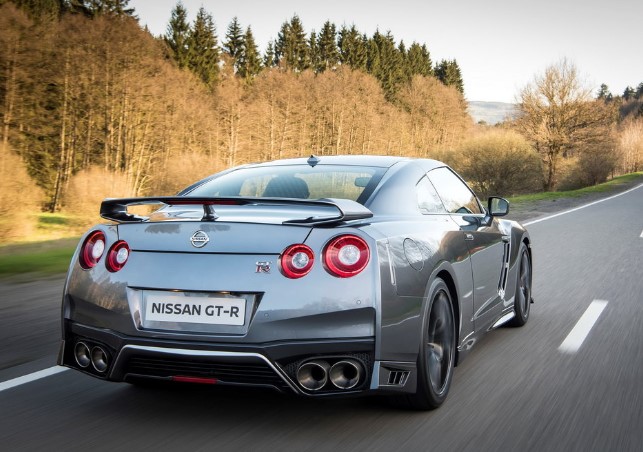 Nissan GT-R  50      2